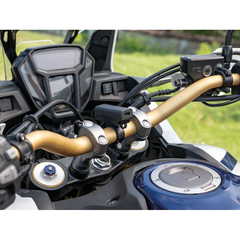 Αδιάβροχος Φορτιστής Κινητού Trek X 12/24V 48W της σειράς Optiline με 2 θύρες USB Type A και USB Type C, Καλώδιο 180 cm, Βύσμα SAE και Ακροδέκτες, Ασφάλεια, Αδιαβροχοποίηση IPX6, συμβατό με Βάσεις Στήριξης, Θήκες ή Αντάπτορες Κινητού Optiline - Optiline - Αδιάβροχος Φορτιστής Κινητού Trek X 12/24V 48W της σειράς Optiline με 2 θύρες USB Type A και USB Type C, Καλώδιο 180 cm, Βύσμα SAE και Ακροδέκτες, Ασφάλεια, Αδιαβροχοποίηση IPX6, συμβατό με Βάσεις Στήριξης, Θήκες ή Αντάπτορες Κινητού Optiline - Optiline -
